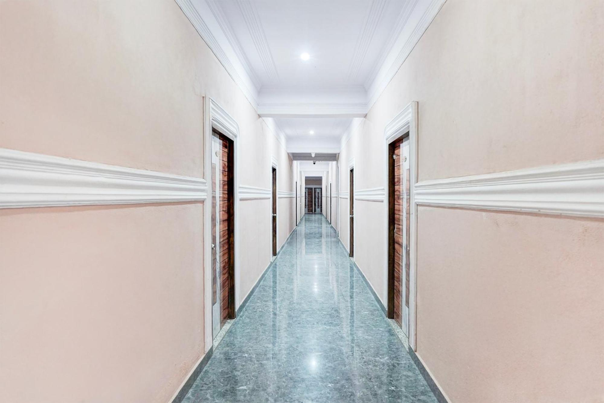 Collection O Shandilya Grand Residency Greater Noida Buitenkant foto