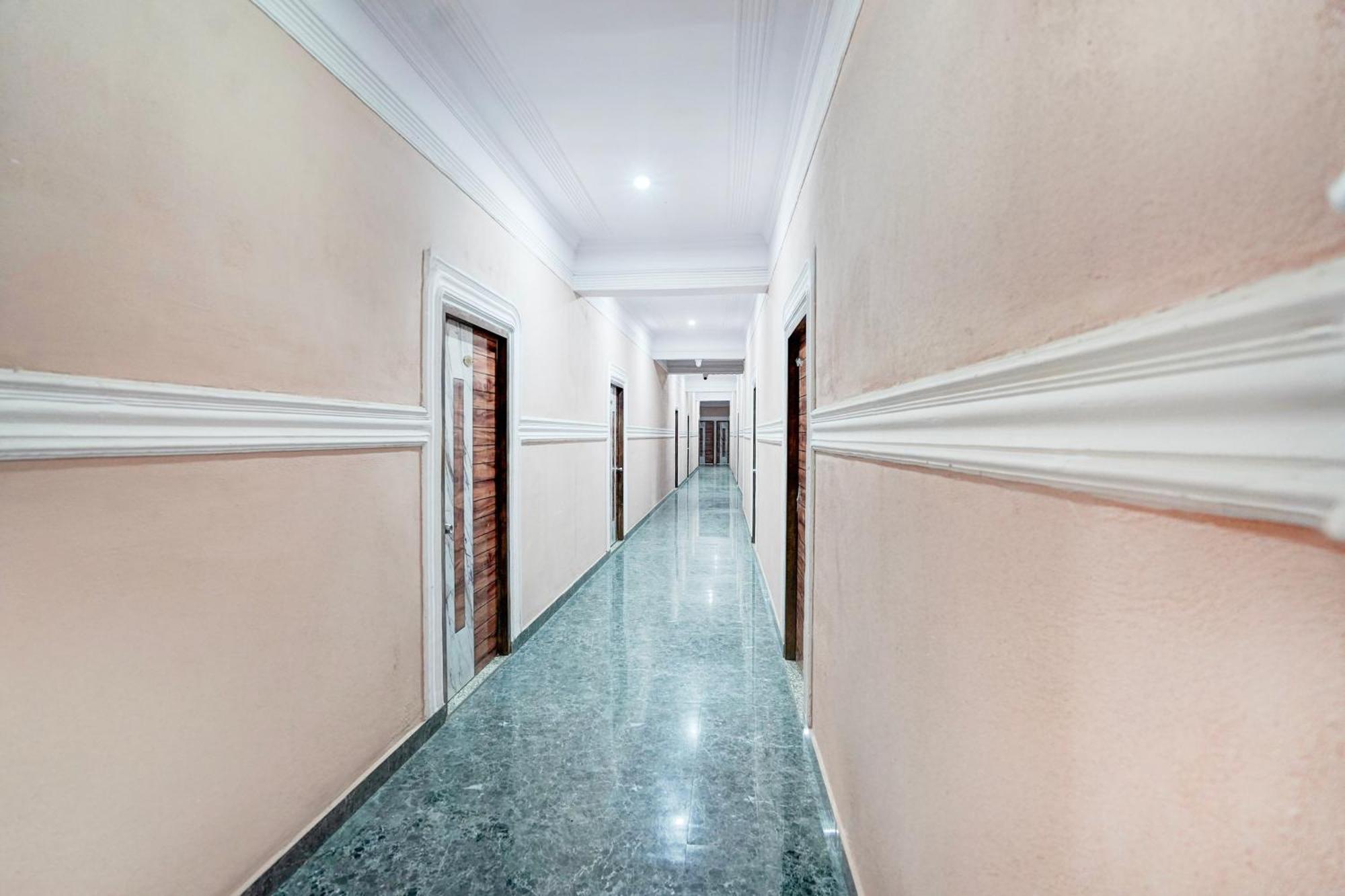 Collection O Shandilya Grand Residency Greater Noida Buitenkant foto